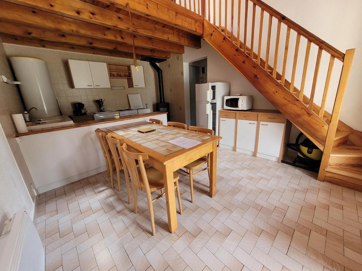 Maison Proche Viaduc De Garabit Holiday home *